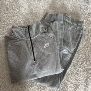 Nike Women’s Gray Sweatpants & Joggers Set